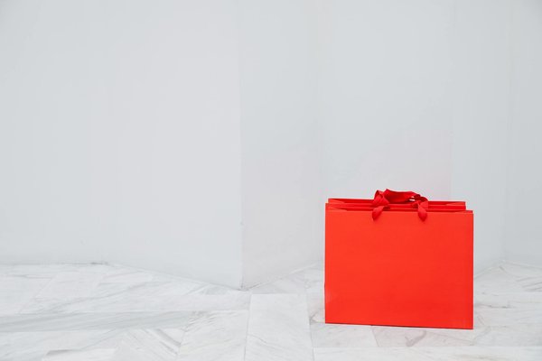 Discover your ideal pair: chic and comfy footwear for long commutes